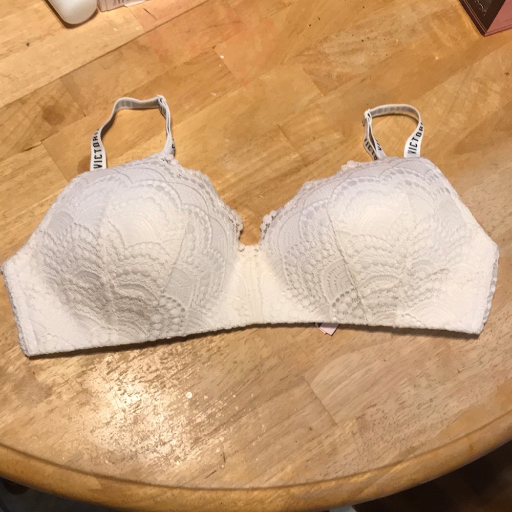 Victoria secret wireless bra
